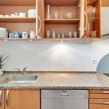 Apartament La Prom - A Two Bedroom With A Sea View