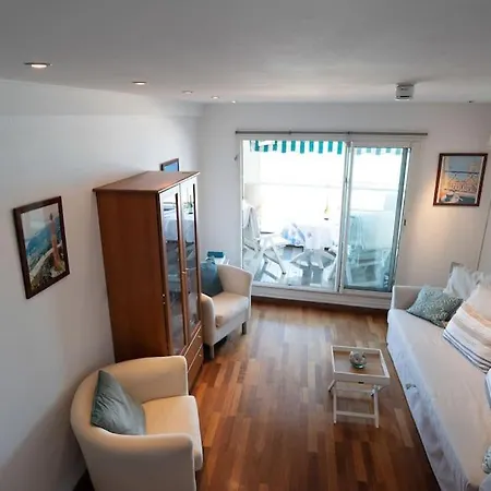 La Prom - A Two Bedroom With A Sea View Apartament *