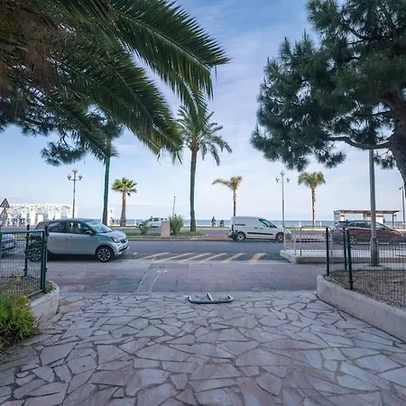 La Prom - A Two Bedroom With A Sea View Apartament